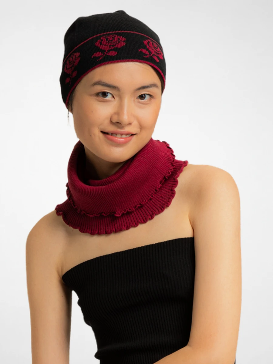 muetze-rosen-bordeaux-schwarz-040.webp