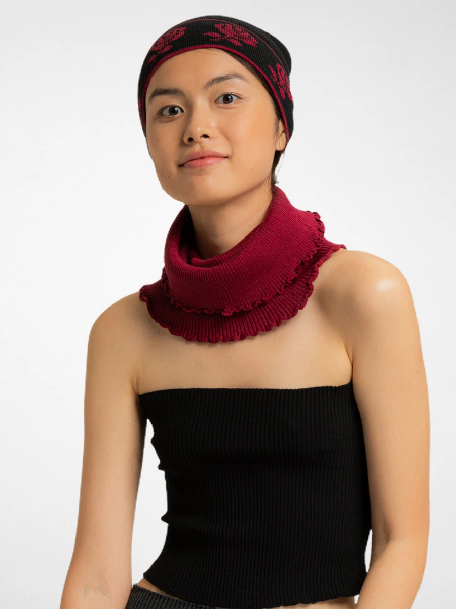 muetze-rosen-bordeaux-schwarz-050.webp