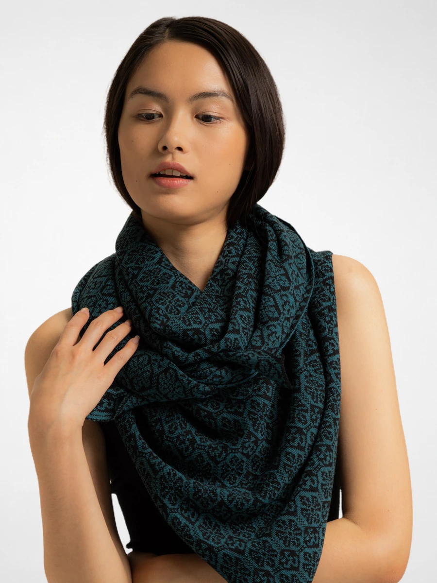 <b>Stola</b> <b>FlowerOm</b> <i>classic</i> petrol-schwarz